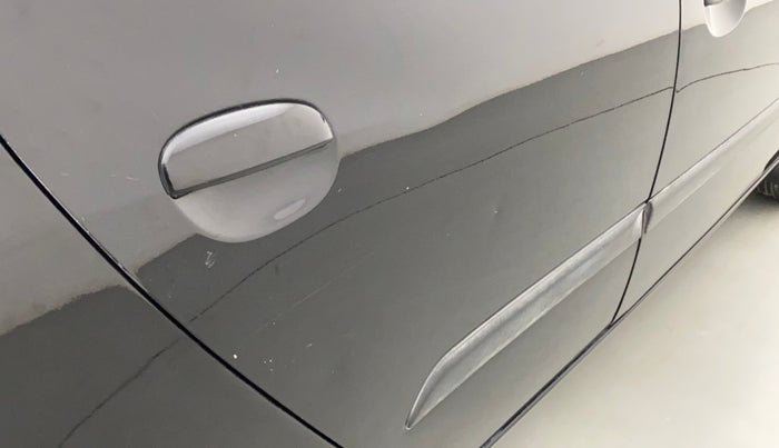 2010 Hyundai i10 MAGNA 1.2, Petrol, Manual, 1,12,101 km, Right rear door - Slightly dented