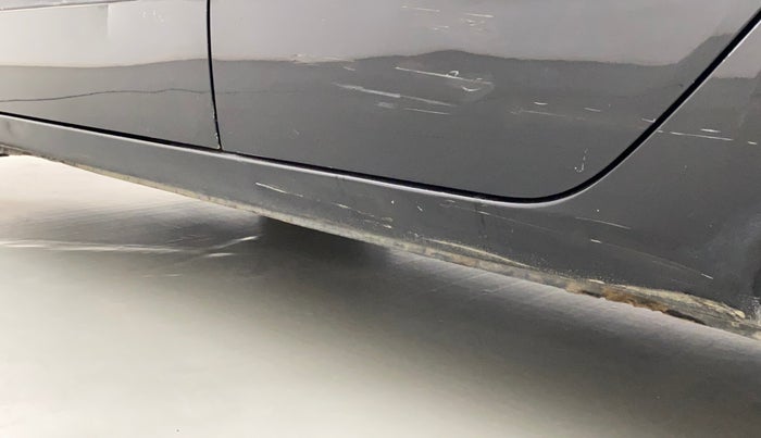 2010 Hyundai i10 MAGNA 1.2, Petrol, Manual, 1,12,101 km, Left running board - Slightly dented