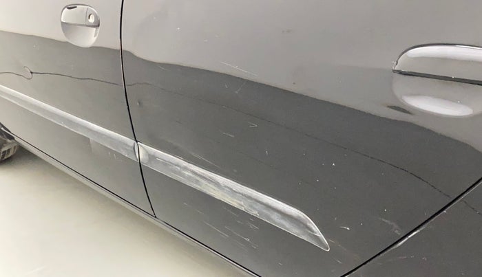 2010 Hyundai i10 MAGNA 1.2, Petrol, Manual, 1,12,101 km, Rear left door - Slightly dented