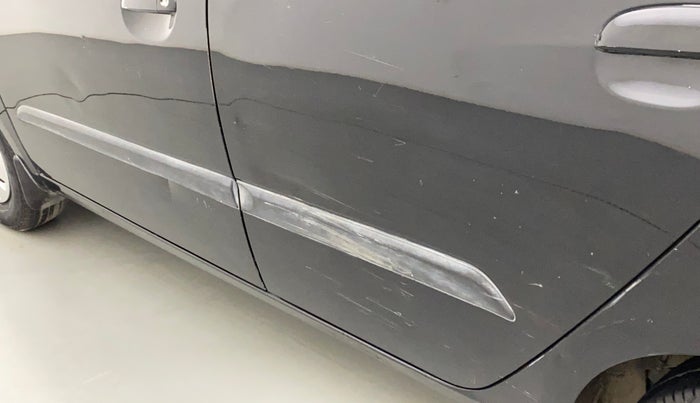 2010 Hyundai i10 MAGNA 1.2, Petrol, Manual, 1,12,101 km, Rear left door - Minor scratches