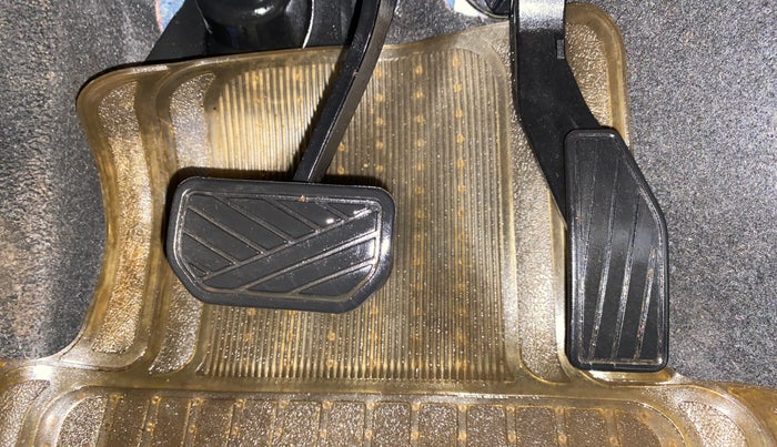 2017 Maruti IGNIS ZETA 1.2 AMT, Petrol, Automatic, 55,285 km, Pedals