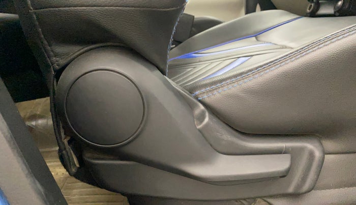 2017 Maruti IGNIS ZETA 1.2 AMT, Petrol, Automatic, 55,285 km, Driver Side Adjustment Panel