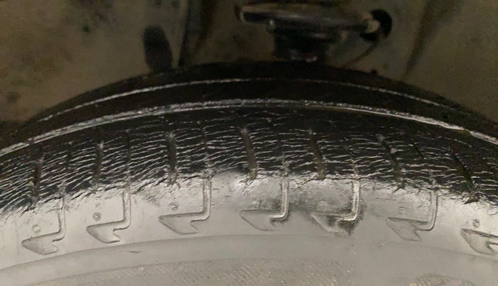 2017 Maruti IGNIS ZETA 1.2 AMT, Petrol, Automatic, 55,285 km, Left Front Tyre Tread