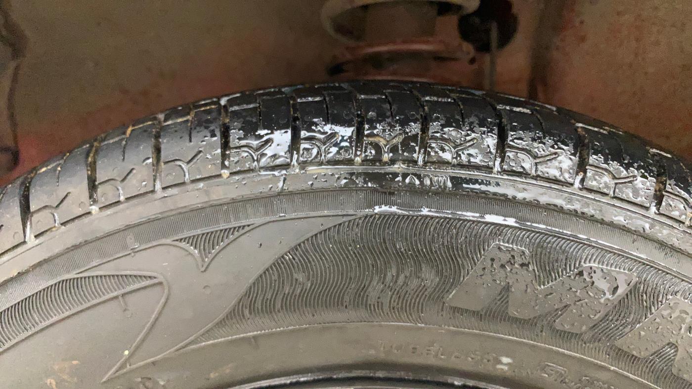 2019 Maruti Alto 800 VXI, Petrol, Manual, 51,410 km, Left Front Tyre Tread