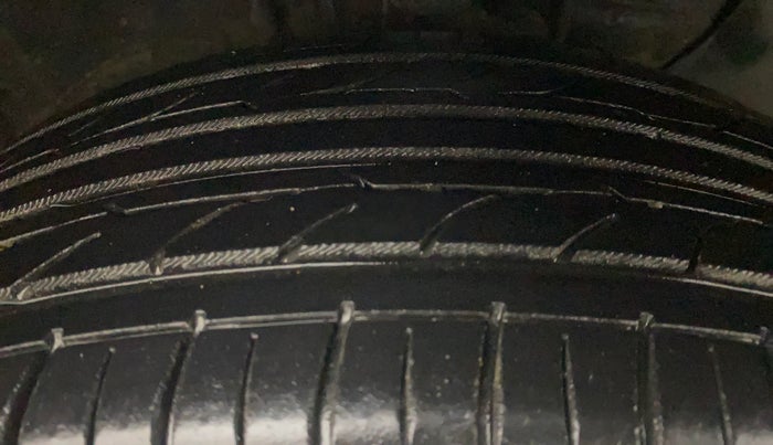 2018 Hyundai Elite i20 SPORTZ 1.2, Petrol, Manual, 77,962 km, Right Front Tyre Tread