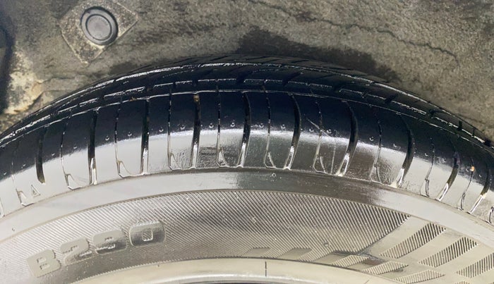 2013 Hyundai i10 MAGNA 1.2, Petrol, Manual, 55,415 km, Right Rear Tyre Tread