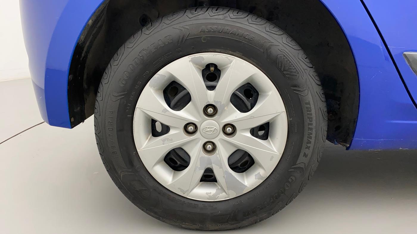2014 Hyundai Elite i20 SPORTZ 1.2, CNG, Manual, 97,917 km, Right Rear Wheel