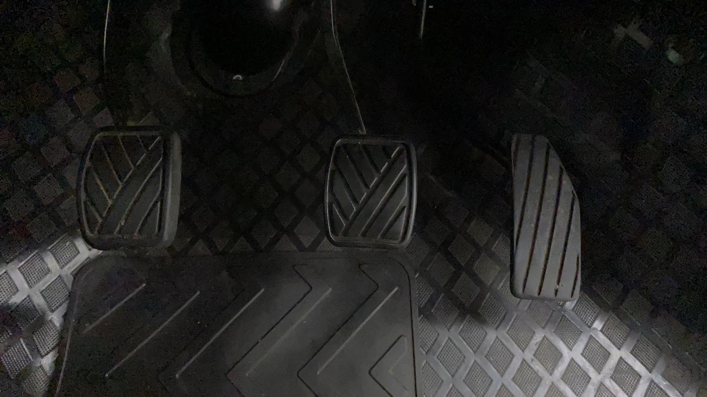 2013 Maruti Wagon R 1.0 VXI, Petrol, Manual, 30,418 km, Pedals
