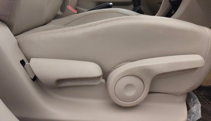 2021 Maruti Ciaz ALPHA 1.5 SHVS PETROL, Petrol, Manual, 61,614 km, Driver Side Adjustment Panel