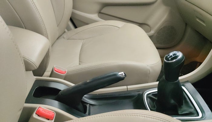 2021 Maruti Ciaz ALPHA 1.5 SHVS PETROL, Petrol, Manual, 61,614 km, Gear Lever