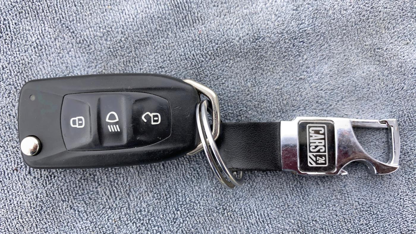 2019 Tata Tiago XZ+ 1.2 Revotron, Petrol, Manual, 42,128 km, Key Close Up