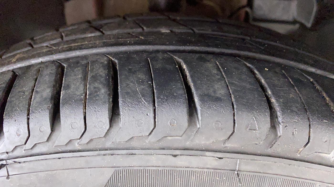 2019 Tata Tiago XZ+ 1.2 Revotron, Petrol, Manual, 42,128 km, Right Front Tyre Tread