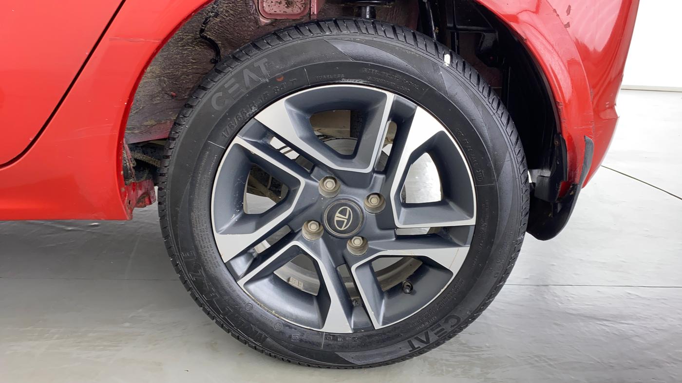 2019 Tata Tiago XZ+ 1.2 Revotron, Petrol, Manual, 42,128 km, Left Rear Wheel