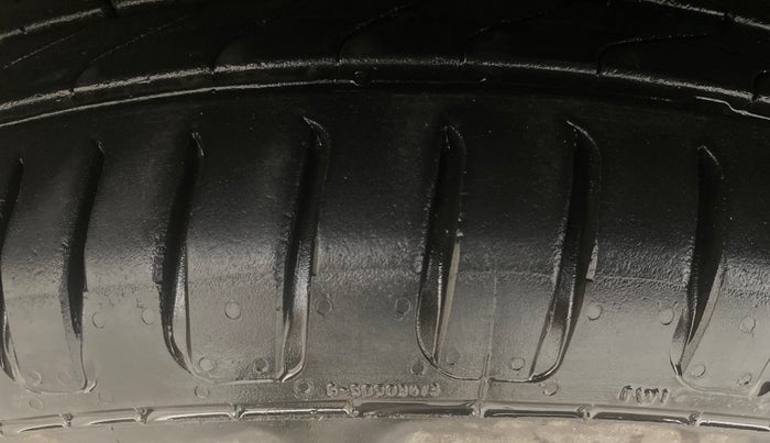 2013 Toyota Etios Liva GD, Diesel, Manual, 96,330 km, Left Front Tyre Tread