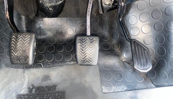 2013 Toyota Etios Liva GD, Diesel, Manual, 96,330 km, Pedals