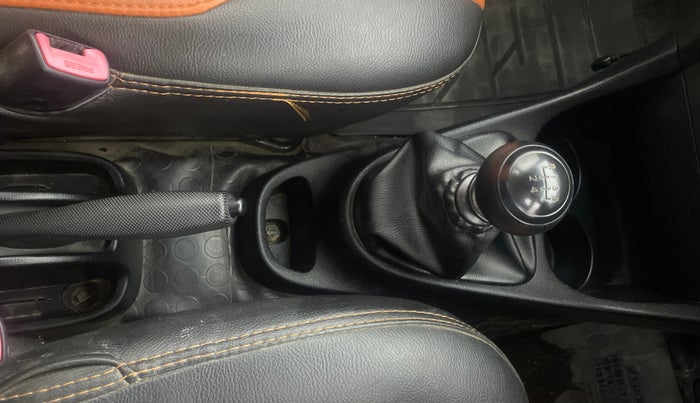 2013 Toyota Etios Liva GD, Diesel, Manual, 96,330 km, Gear Lever