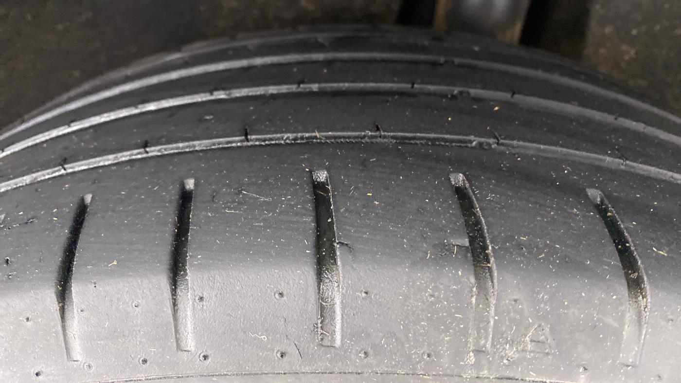 2021 Toyota Glanza V MT PETROL, Petrol, Manual, 86,012 km, Right Rear Tyre Tread