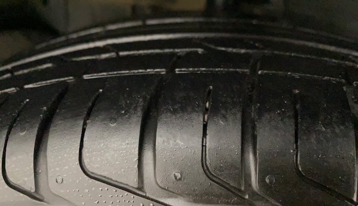 2021 Tata NEXON XM SUNROOF PETROL, Petrol, Manual, 18,528 km, Right Rear Tyre Tread
