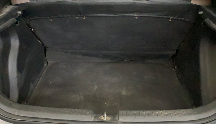 2016 Hyundai Elite i20 ERA 1.2, Petrol, Manual, 19,124 km, Boot Inside