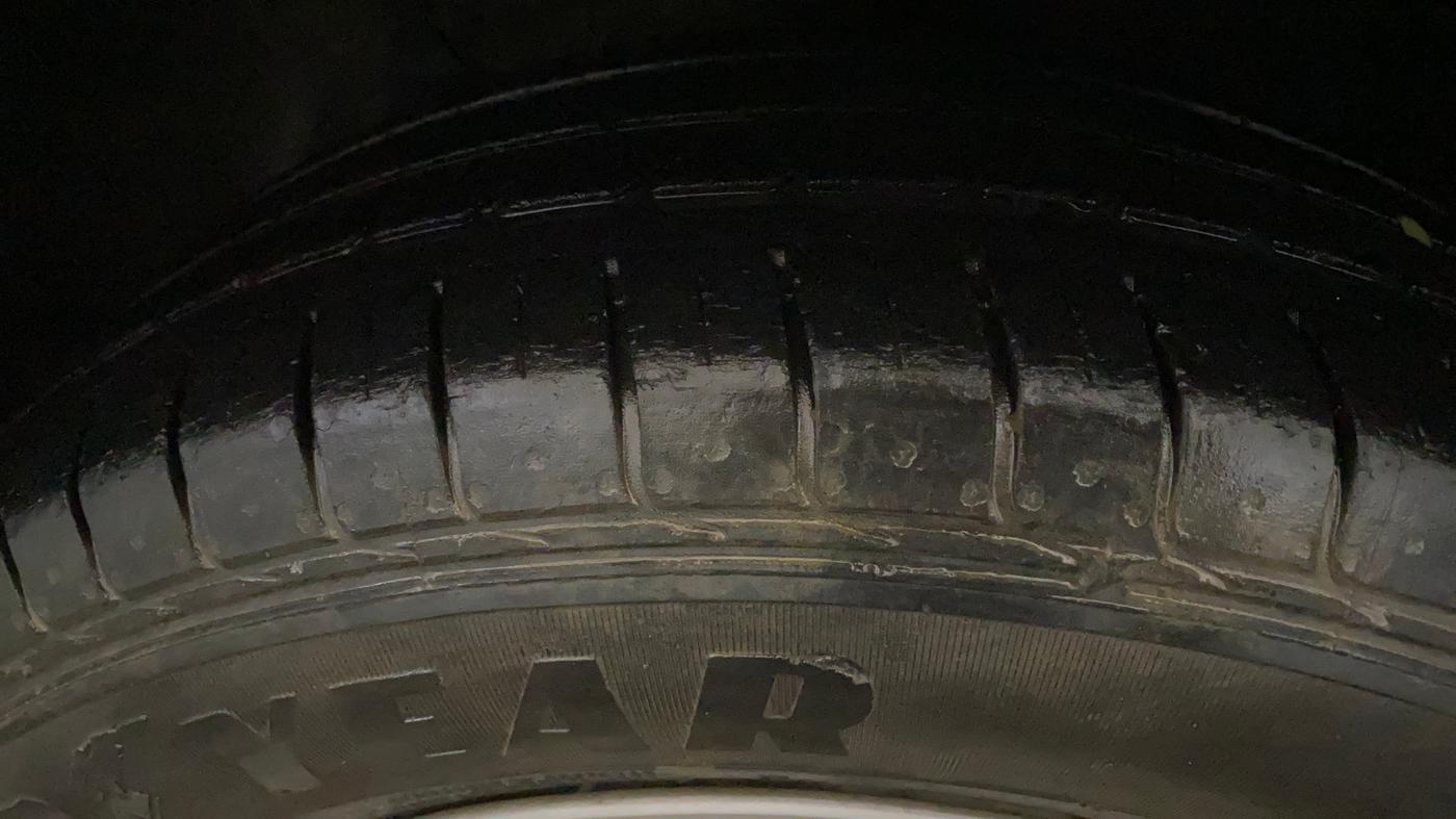 2016 Hyundai Elite i20 ERA 1.2, Petrol, Manual, 19,124 km, Left Front Tyre Tread