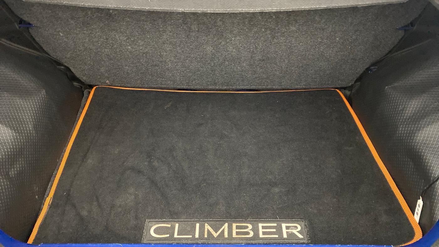2018 Renault Kwid CLIMBER 1.0 AT, Petrol, Automatic, 27,498 km, Boot Inside