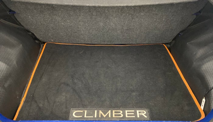 2018 Renault Kwid CLIMBER 1.0 AT, Petrol, Automatic, 27,498 km, Boot Inside