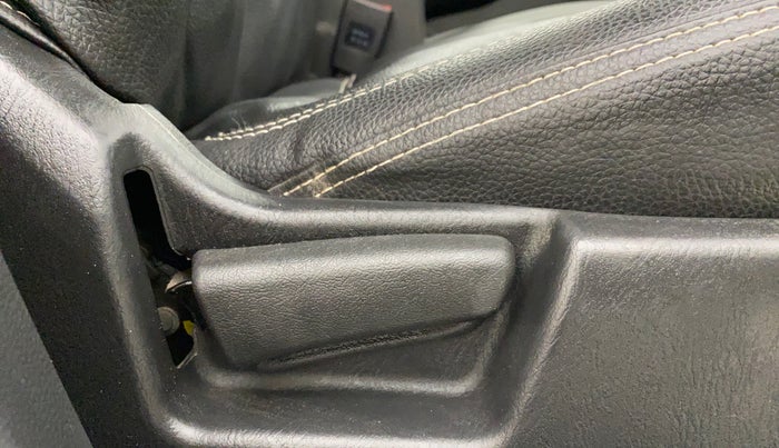 2023 Maruti Alto LXI O, Petrol, Manual, 38,456 km, Driver Side Adjustment Panel