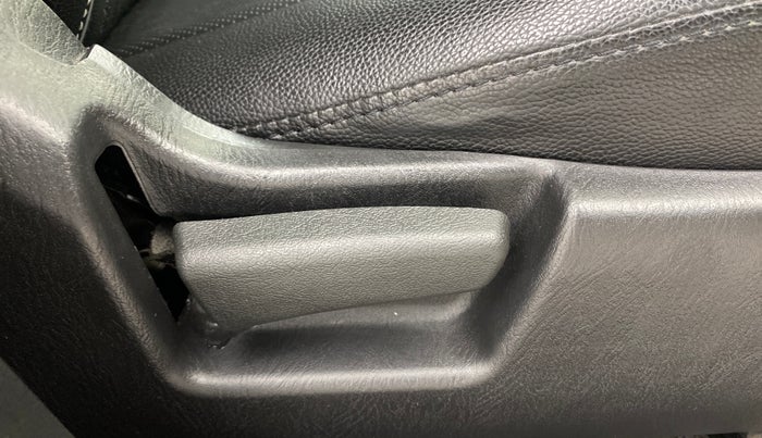 2022 Maruti Alto VXI PLUS, Petrol, Manual, 31,563 km, Driver Side Adjustment Panel