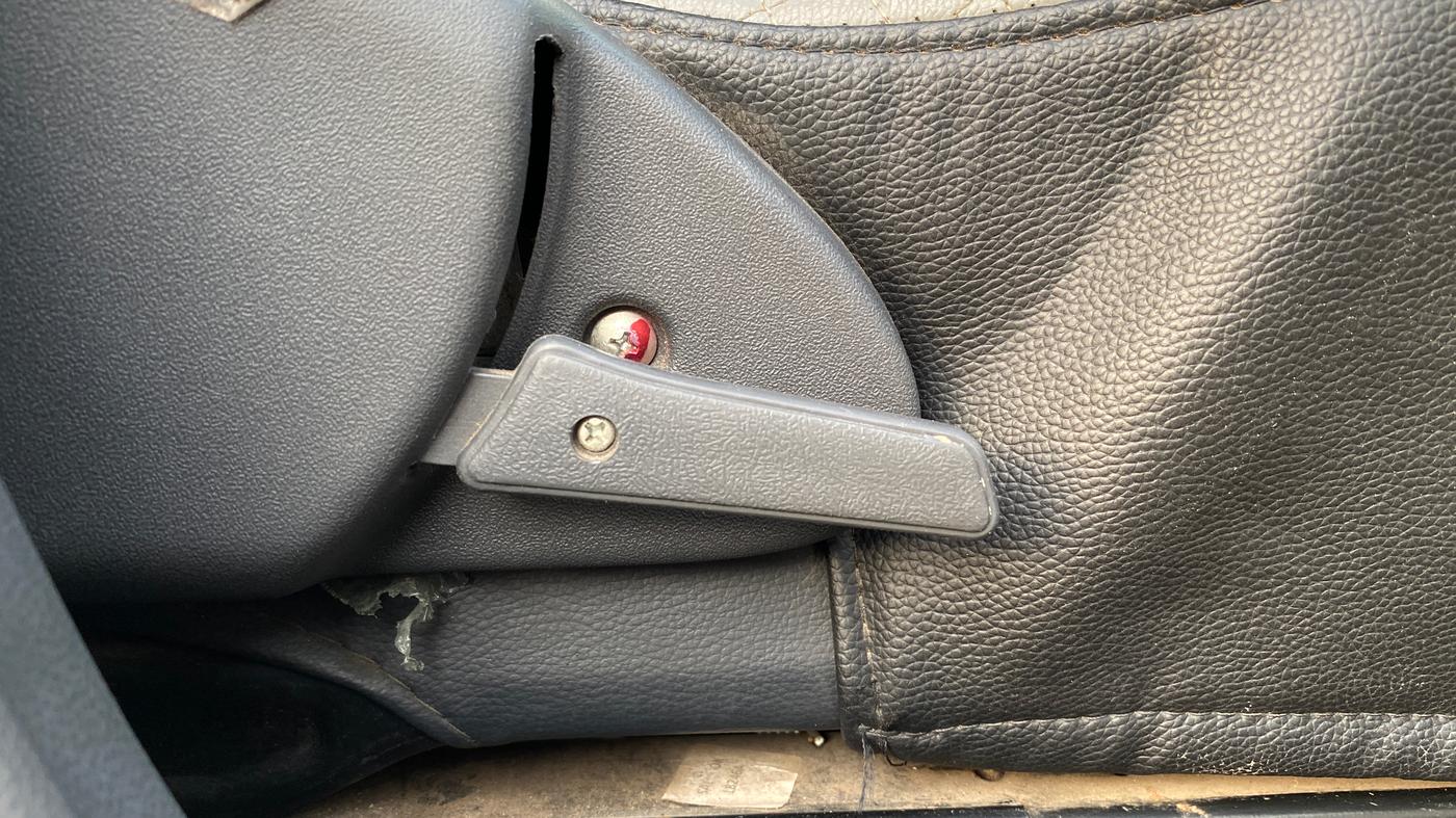 2018 Maruti Alto 800 LXI, Petrol, Manual, 21,862 km, Driver Side Adjustment Panel