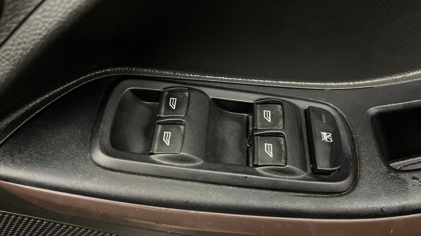 2019 Ford FREESTYLE TITANIUM PLUS 1.2 PETROL, Petrol, Manual, 23,876 km, Driver Side Door Panels Control