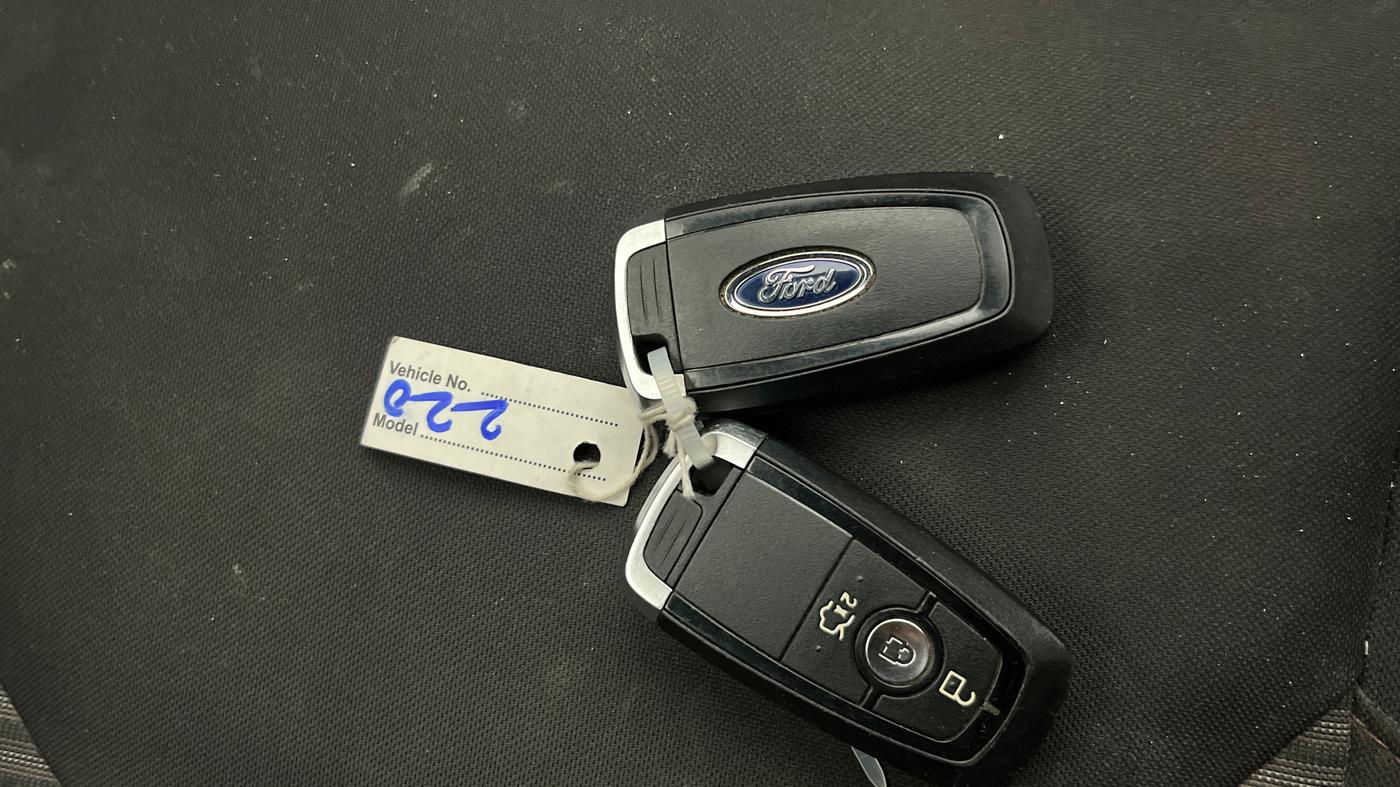 2019 Ford FREESTYLE TITANIUM PLUS 1.2 PETROL, Petrol, Manual, 23,876 km, Key Close Up