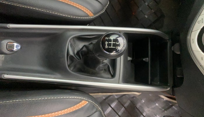 2017 Maruti Baleno ZETA PETROL 1.2, Petrol, Manual, 29,817 km, Gear Lever