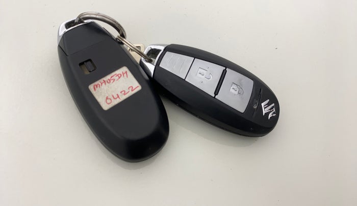 2017 Maruti Baleno ZETA PETROL 1.2, Petrol, Manual, 29,817 km, Key Close Up