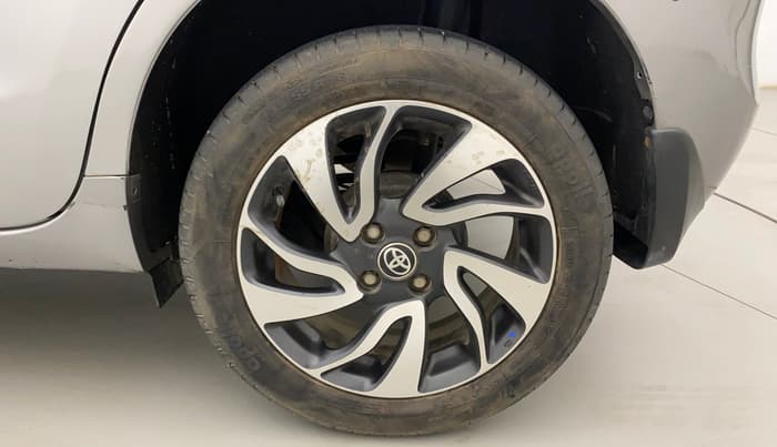 2019 Toyota Glanza V, Petrol, Manual, 22,476 km, Left Rear Wheel