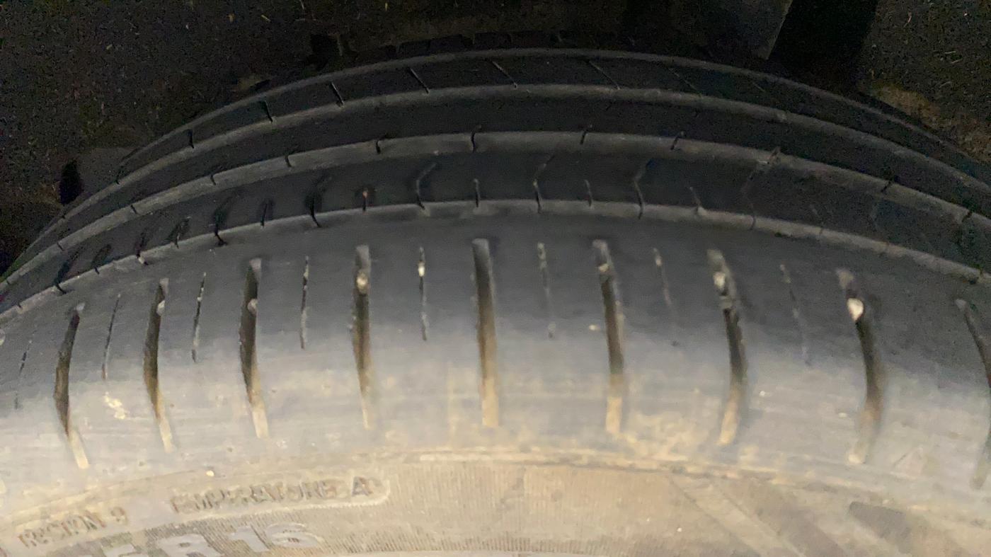 2019 Toyota Glanza V, Petrol, Manual, 22,476 km, Left Rear Tyre Tread