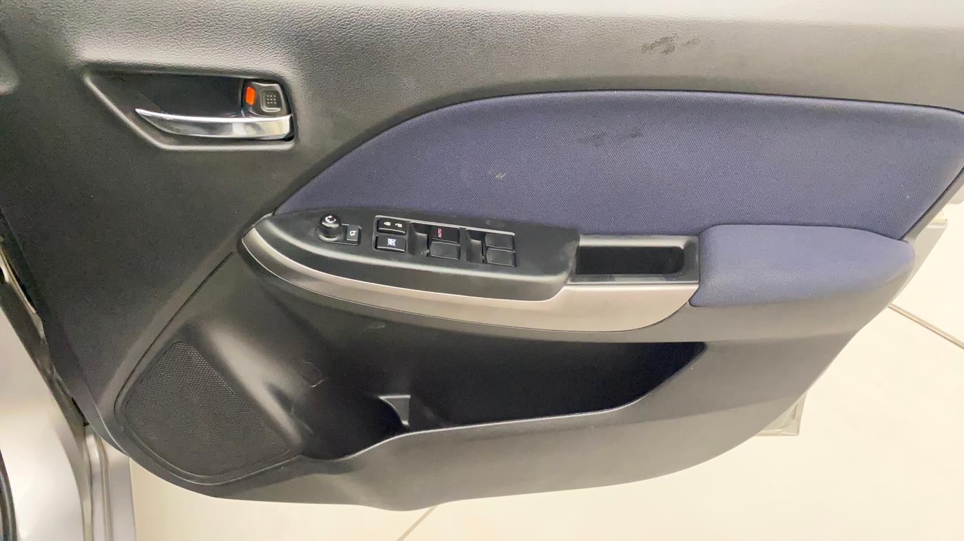 2019 Toyota Glanza V, Petrol, Manual, 22,476 km, Driver Side Door Panels Control
