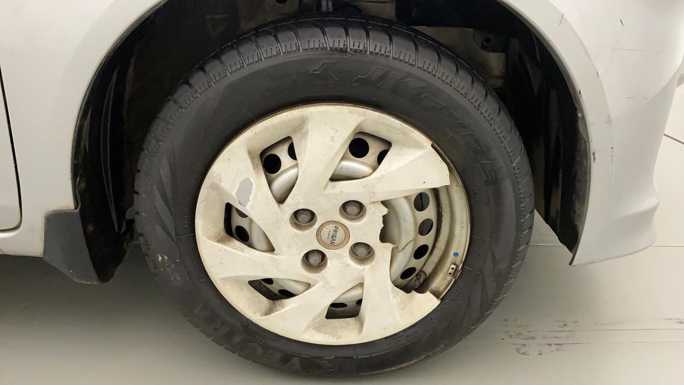2013 Honda Amaze 1.2L I-VTEC EX, Petrol, Manual, 25,955 km, Right Front Wheel