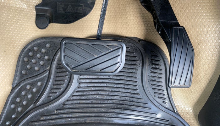 2020 Maruti S PRESSO VXI PLUS AMT, Petrol, Automatic, 49,799 km, Pedals