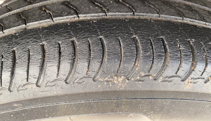 2020 Maruti S PRESSO VXI PLUS AMT, Petrol, Automatic, 49,799 km, Right Rear Tyre Tread