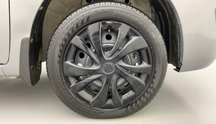 2016 Maruti Wagon R 1.0 VXI AMT, Petrol, Automatic, 41,097 km, Right Front Wheel