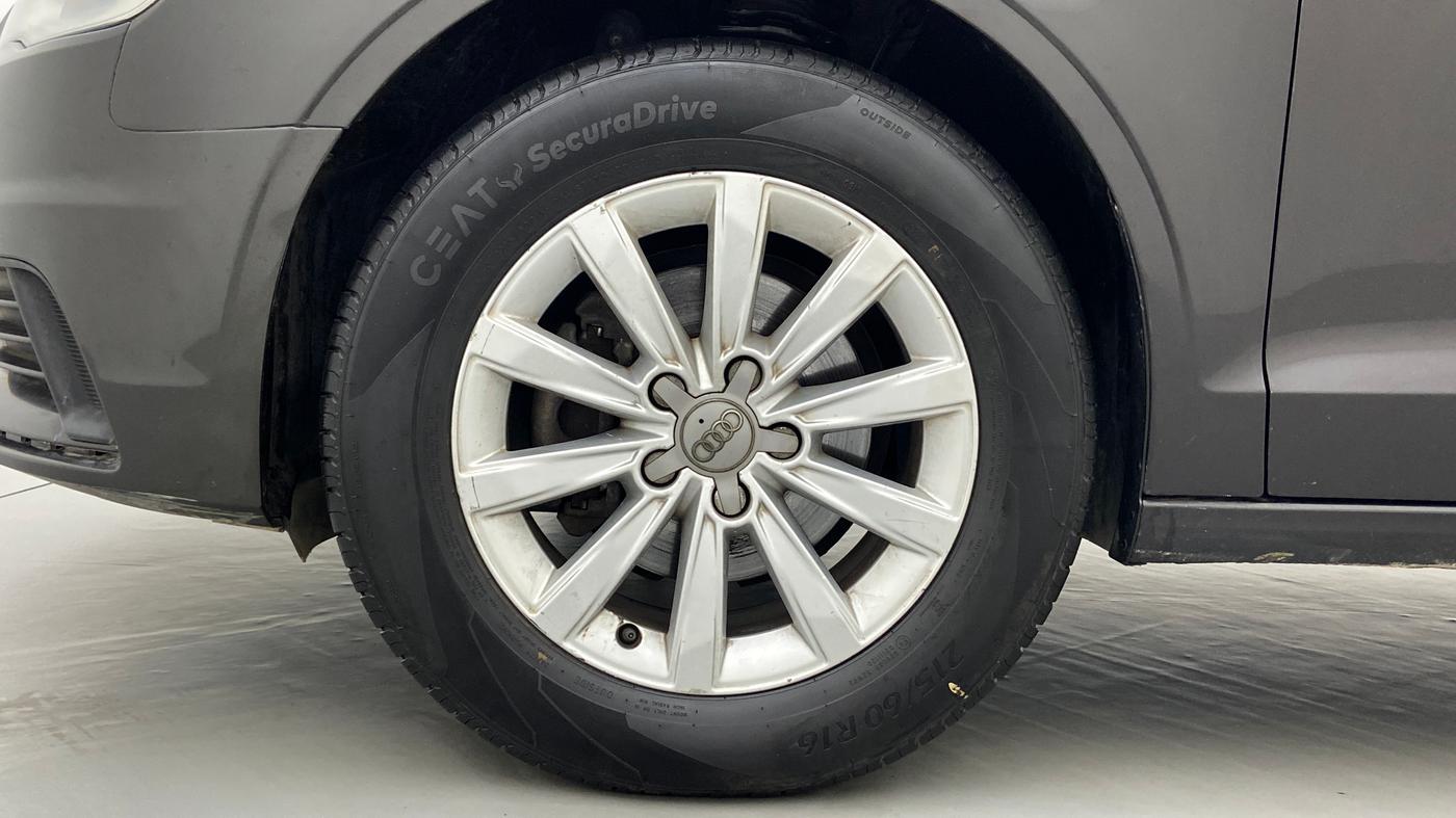 2014 Audi A3 35TDI PREMIUM, Diesel, Automatic, 92,417 km, Left Front Wheel