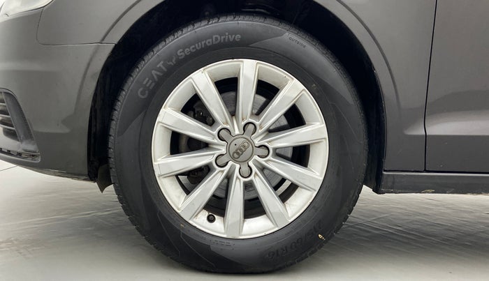 2014 Audi A3 35TDI PREMIUM, Diesel, Automatic, 92,417 km, Left Front Wheel