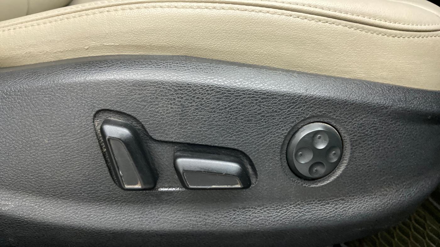 2014 Audi A3 35TDI PREMIUM, Diesel, Automatic, 92,417 km, Driver Side Adjustment Panel