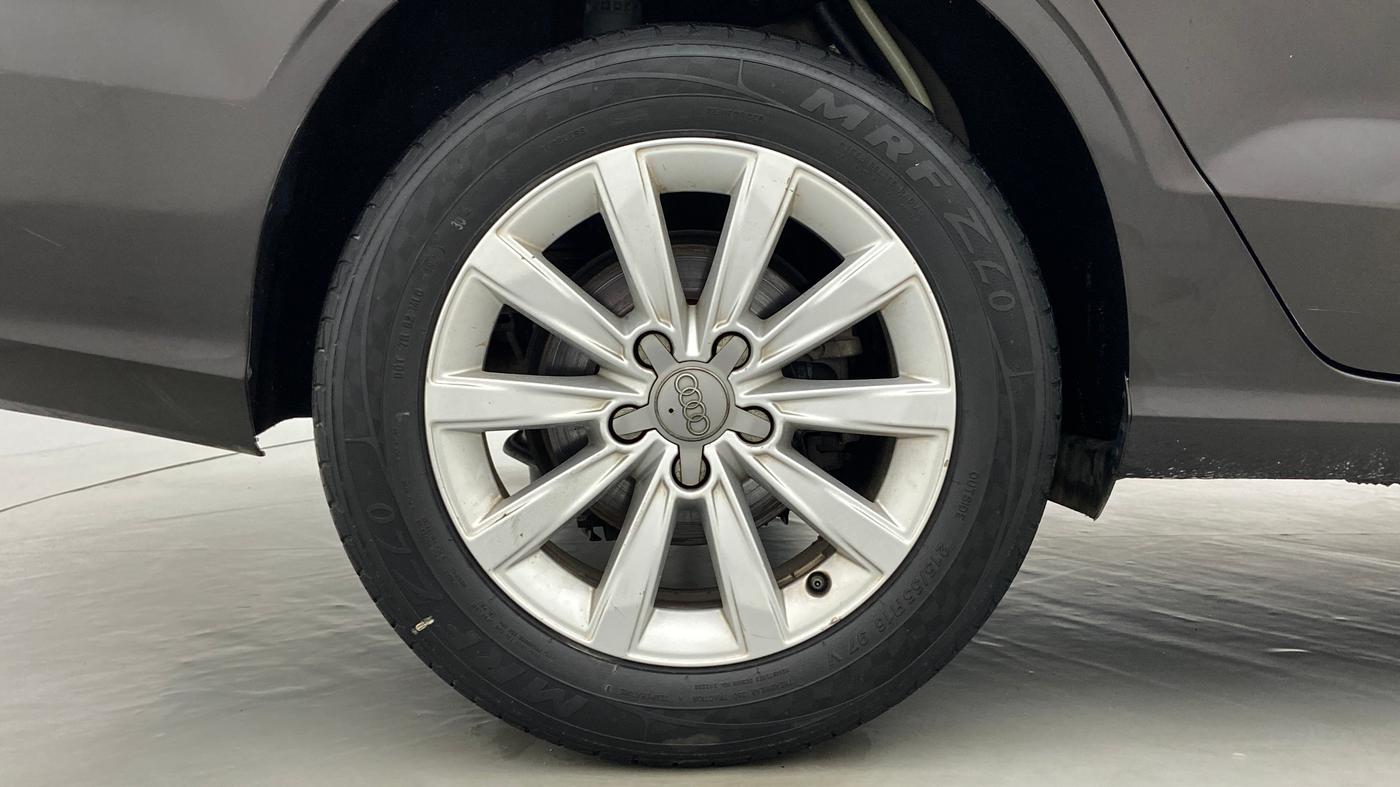 2014 Audi A3 35TDI PREMIUM, Diesel, Automatic, 92,417 km, Right Rear Wheel