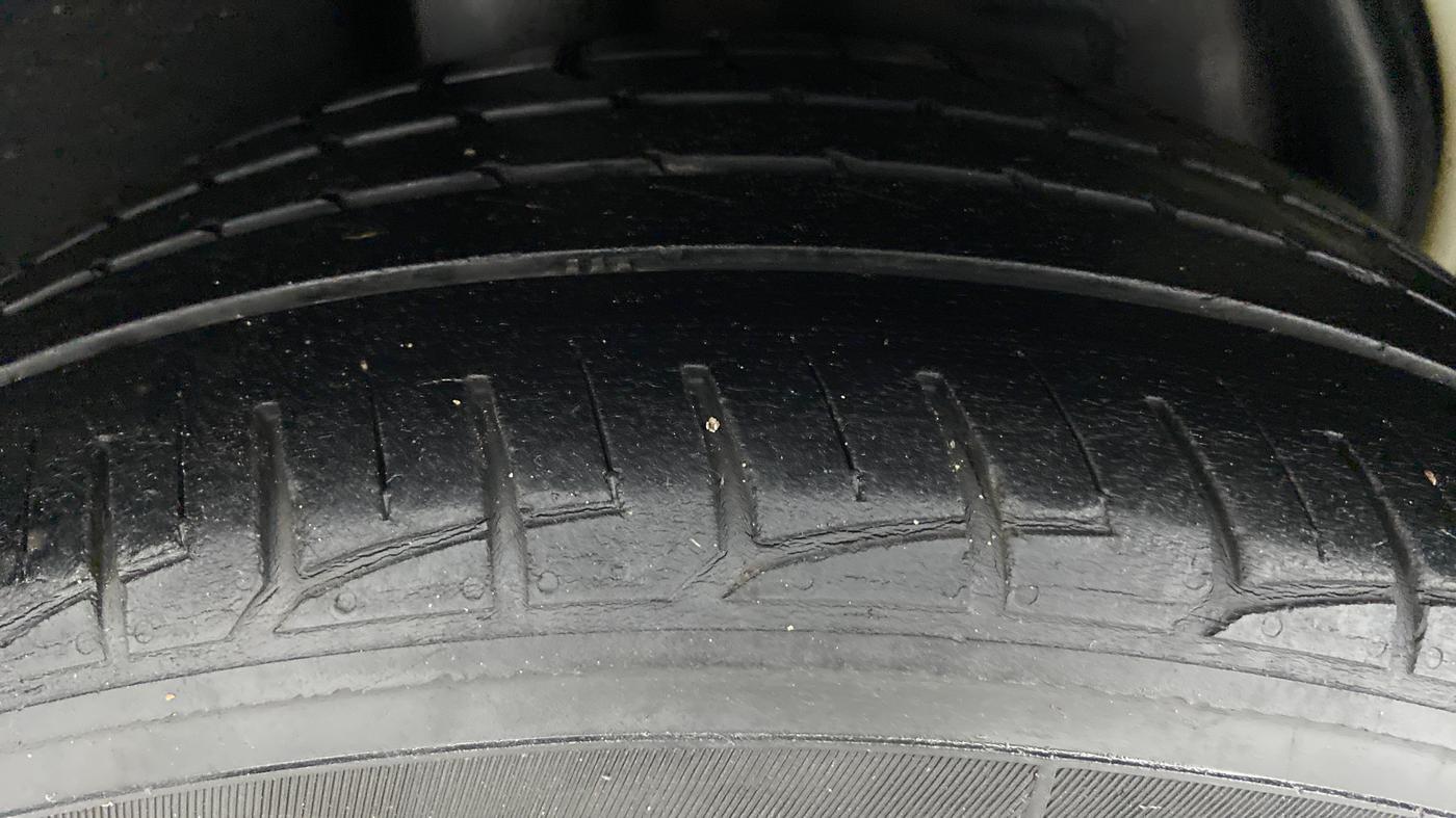 2014 Audi A3 35TDI PREMIUM, Diesel, Automatic, 92,417 km, Right Rear Tyre Tread