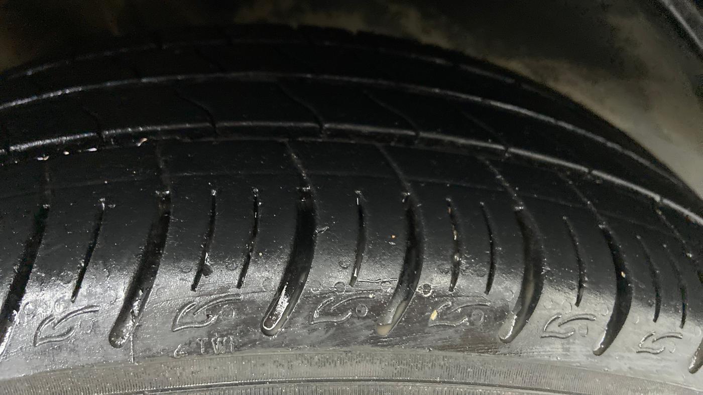 2021 Tata ALTROZ XZ 1.2, Petrol, Manual, 22,330 km, Left Front Tyre Tread