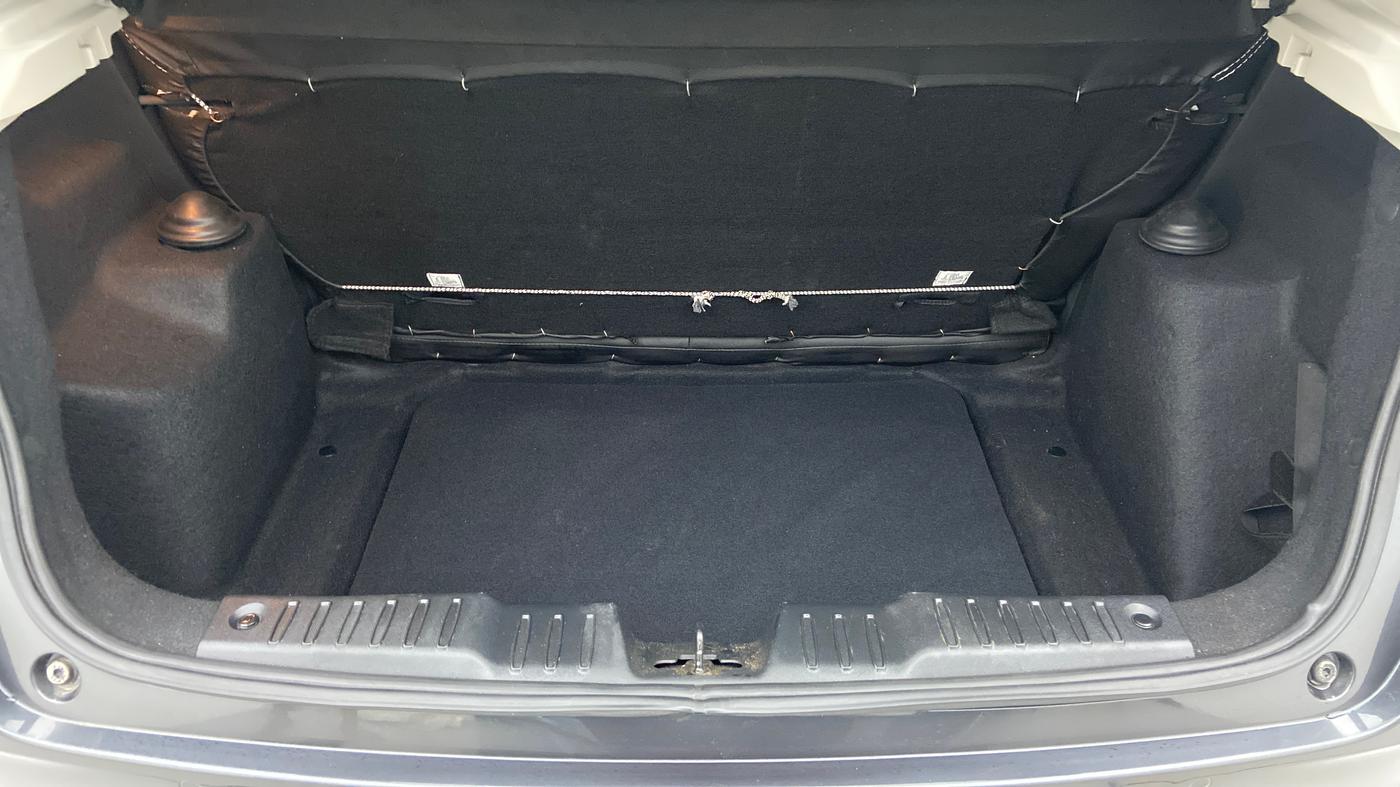 2021 Tata ALTROZ XZ 1.2, Petrol, Manual, 22,330 km, Boot Inside