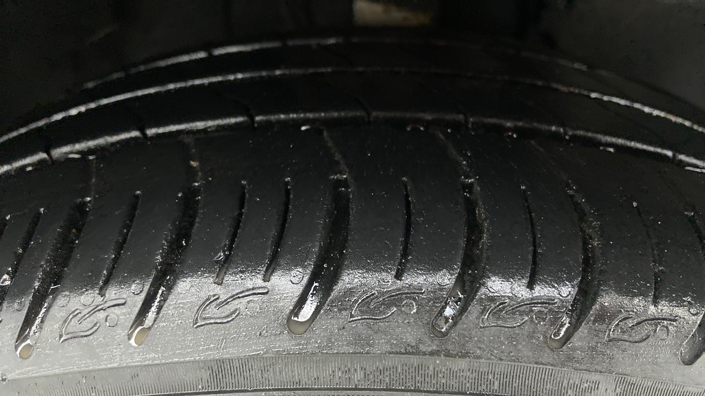 2021 Tata ALTROZ XZ 1.2, Petrol, Manual, 22,330 km, Right Front Tyre Tread