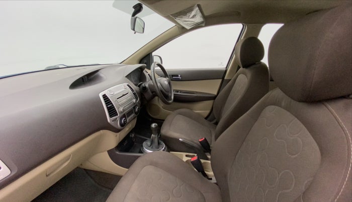 2010 Hyundai i20 MAGNA (O) 1.2, Petrol, Manual, 73,362 km, Right Side Front Door Cabin
