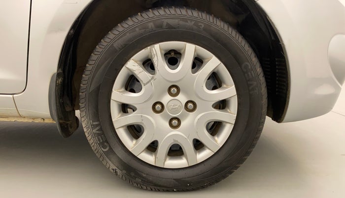 2010 Hyundai i20 MAGNA (O) 1.2, Petrol, Manual, 73,362 km, Right Front Wheel